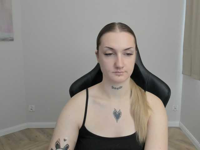 AlexaKisses