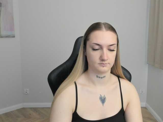 AlexaKisses