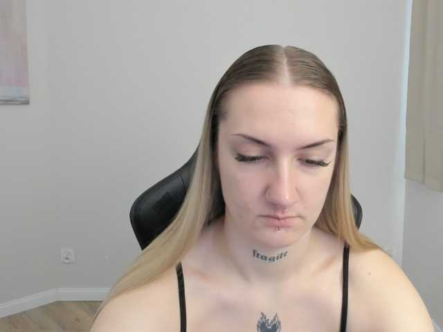 AlexaKisses