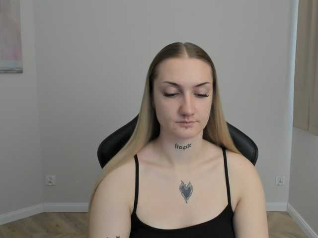 AlexaKisses