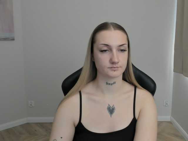 AlexaKisses
