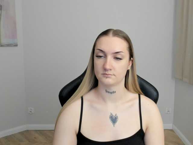 AlexaKisses