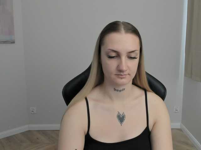 AlexaKisses