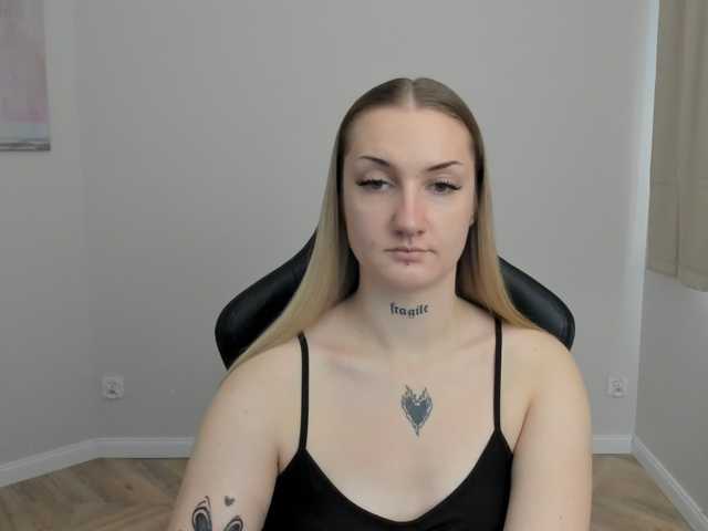 AlexaKisses