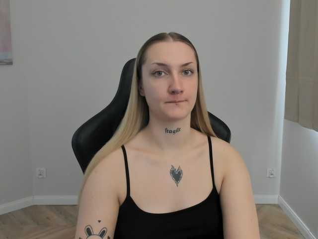AlexaKisses