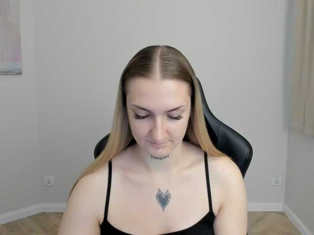 AlexaKisses