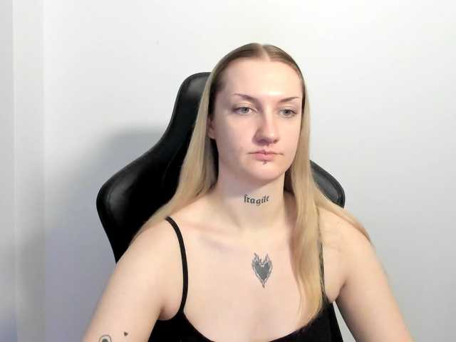 AlexaKisses