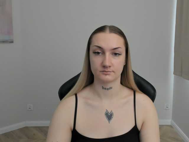 AlexaKisses