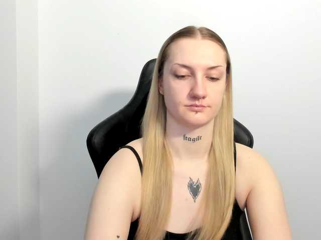 AlexaKisses