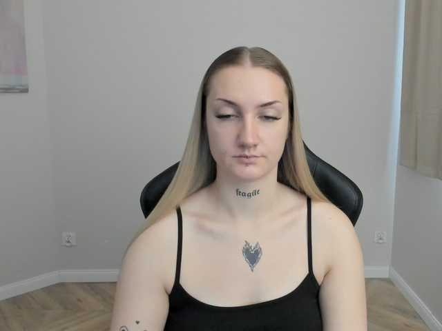 AlexaKisses