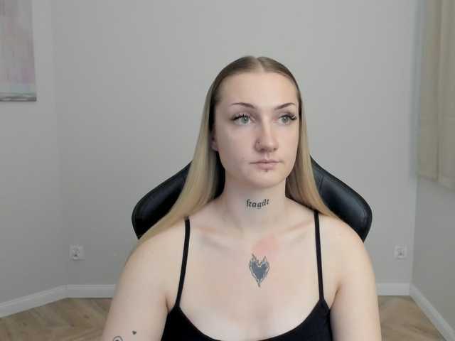 AlexaKisses