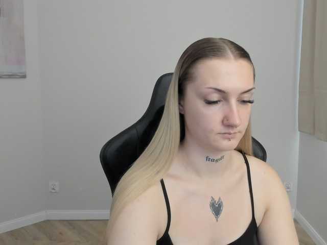 AlexaKisses