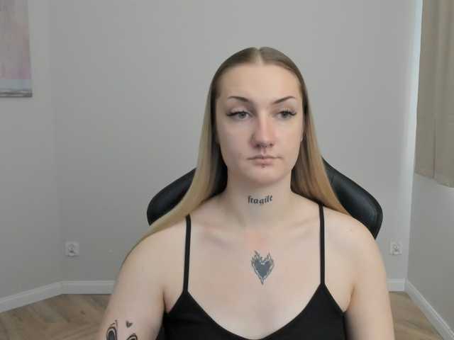 AlexaKisses