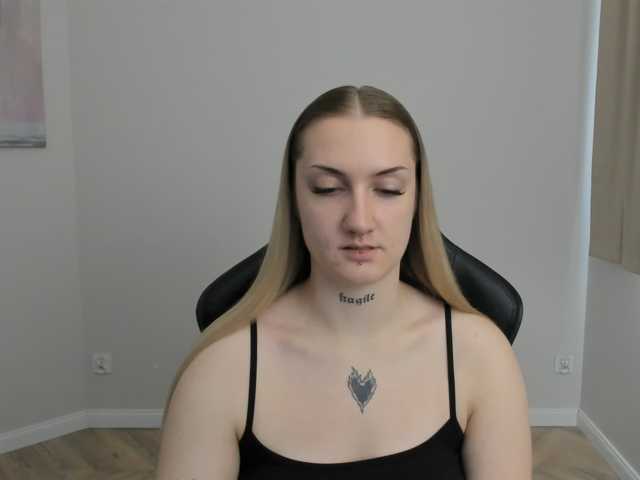 AlexaKisses