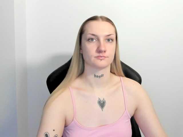 AlexaKisses