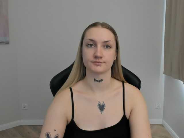 AlexaKisses