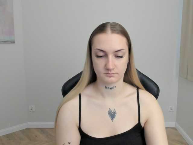 AlexaKisses