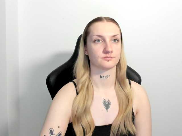 AlexaKisses