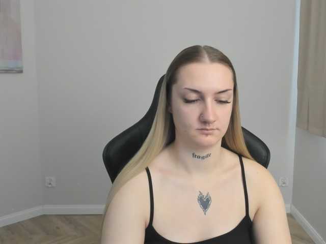 AlexaKisses
