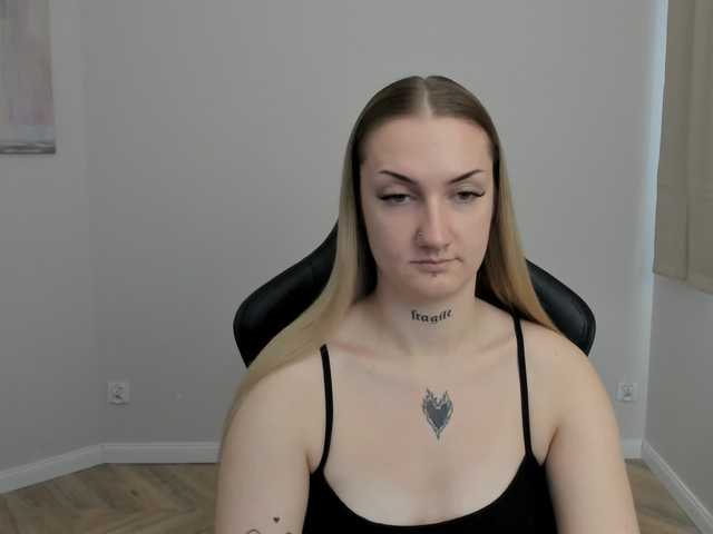 AlexaKisses