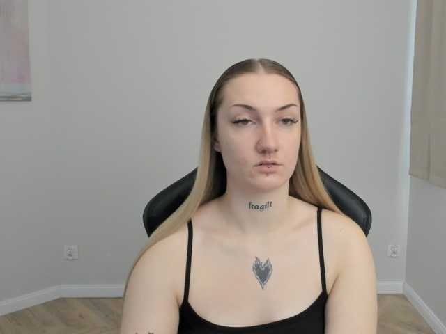 AlexaKisses