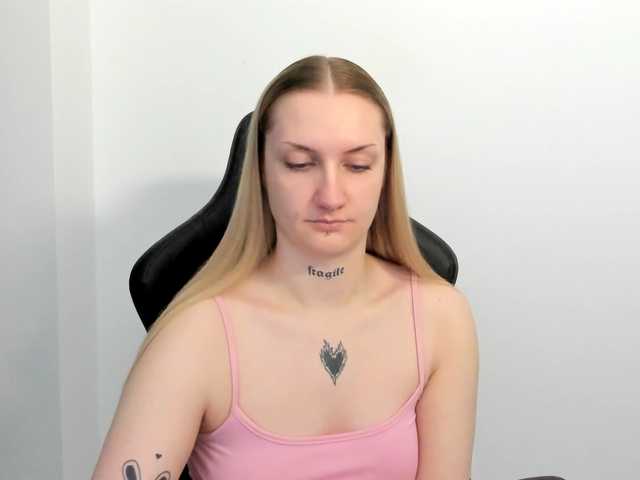 AlexaKisses