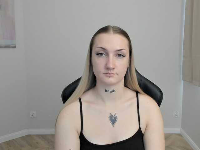 AlexaKisses