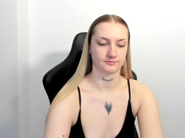 AlexaKisses