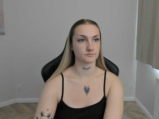 AlexaKisses