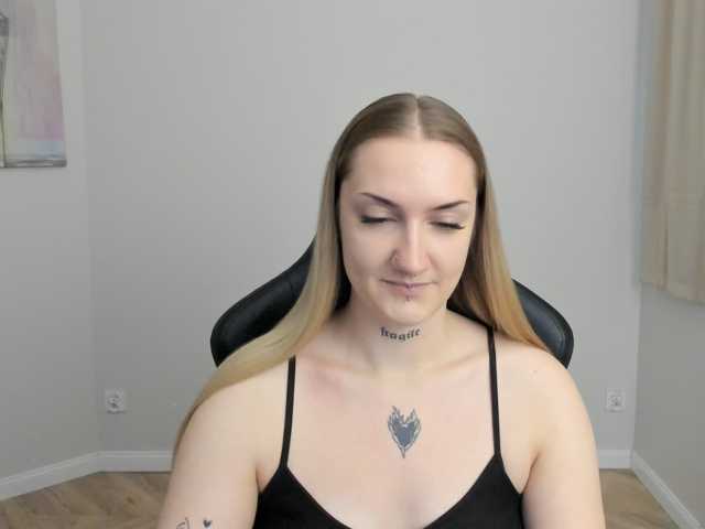 AlexaKisses