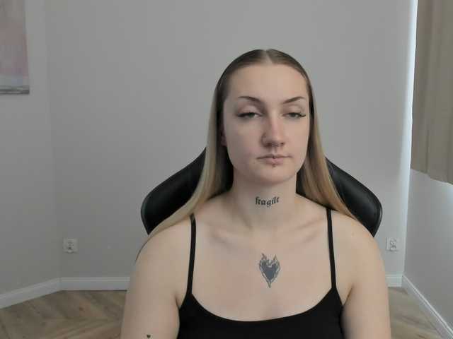 AlexaKisses