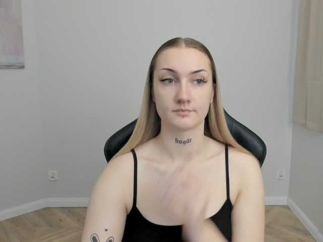 AlexaKisses