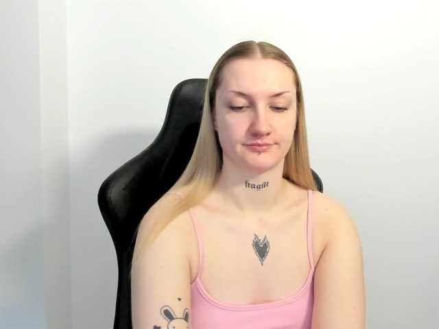 AlexaKisses