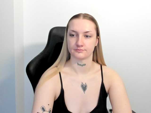 AlexaKisses