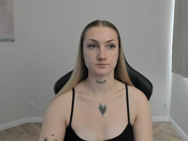 AlexaKisses