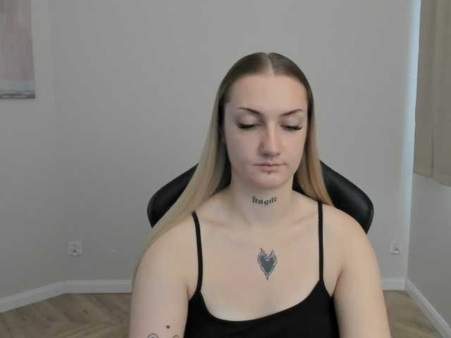 AlexaKisses