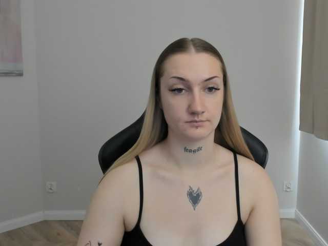 AlexaKisses