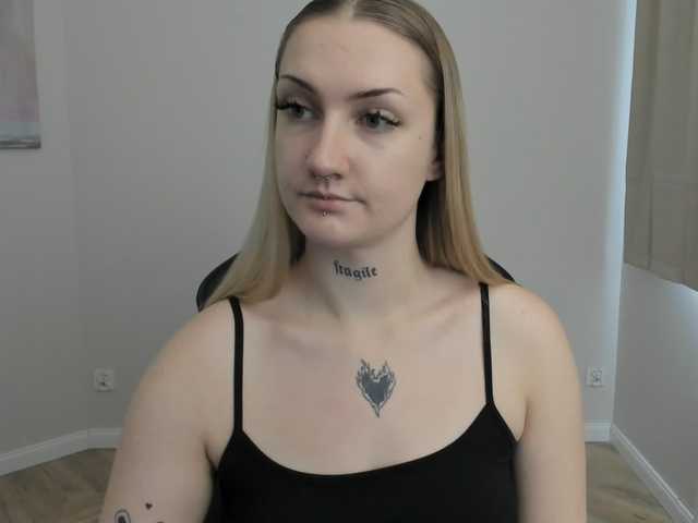 AlexaKisses
