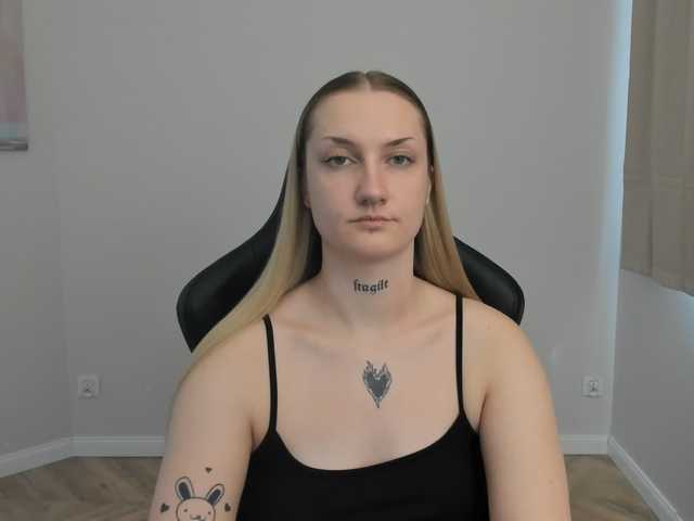 AlexaKisses
