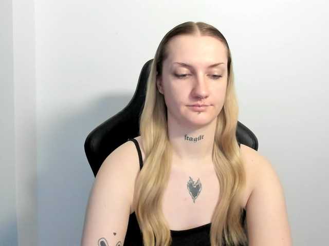 AlexaKisses