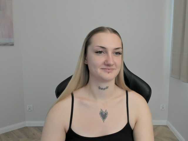 AlexaKisses
