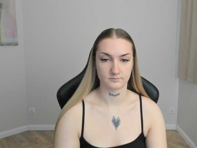 AlexaKisses