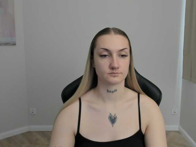 AlexaKisses