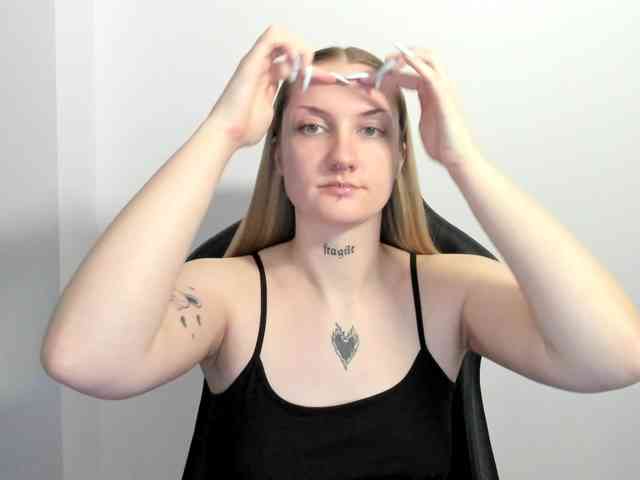 AlexaKisses
