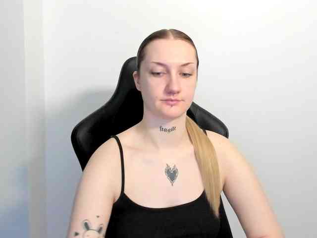 AlexaKisses
