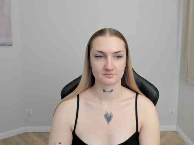AlexaKisses