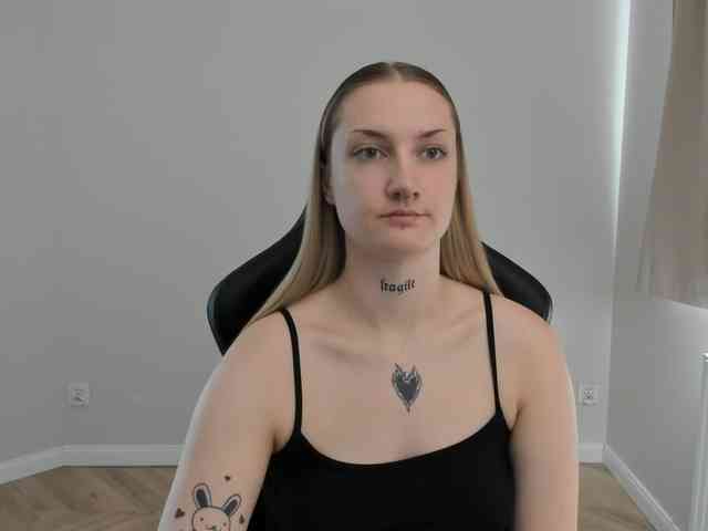 AlexaKisses