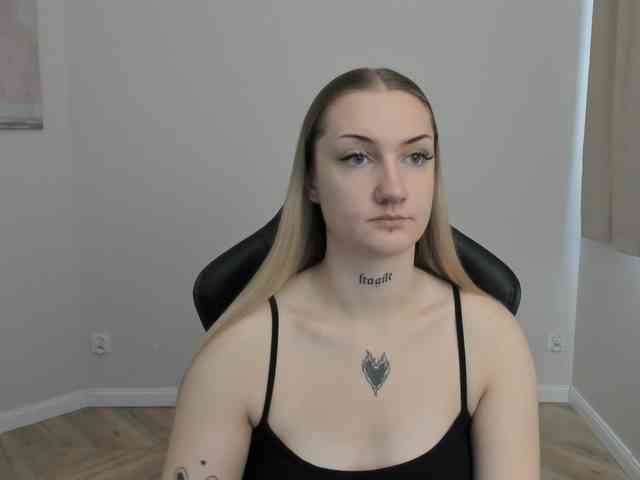 AlexaKisses