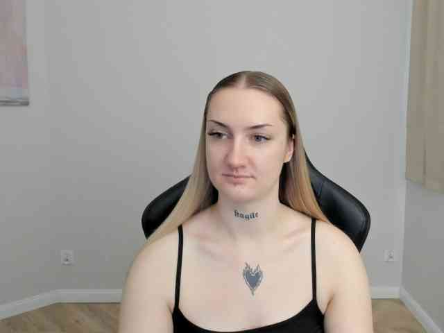 AlexaKisses