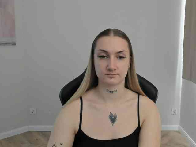 AlexaKisses